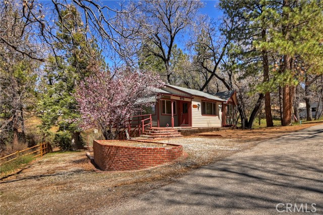 Detail Gallery Image 2 of 39 For 663 Butte Ave, Big Bear City,  CA 92314 - 3 Beds | 2 Baths