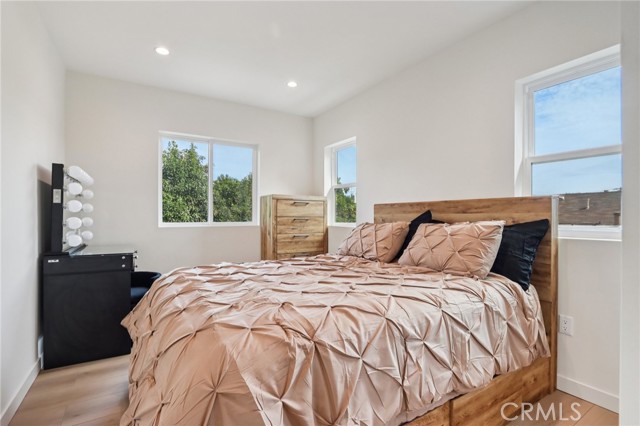 Detail Gallery Image 59 of 75 For 18320 Ingomar St, Reseda,  CA 91335 - – Beds | – Baths