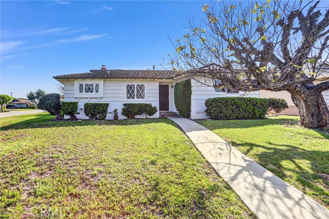 Detail Gallery Image 2 of 32 For 626 S Donna Beth, West Covina,  CA 91791 - 2 Beds | 1/1 Baths