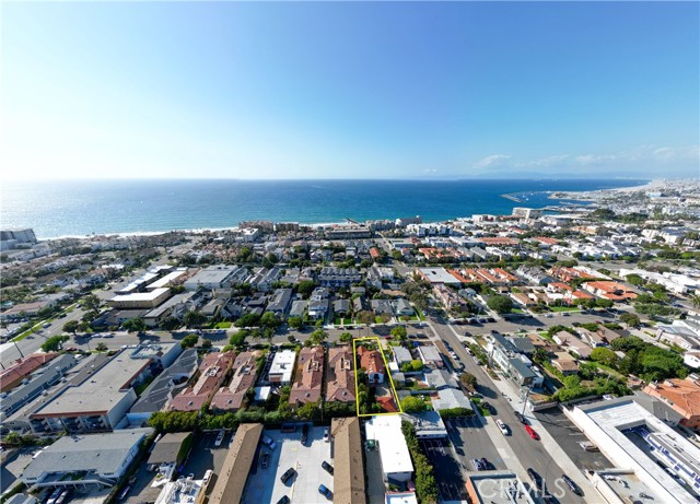 704 Elvira Avenue, Redondo Beach, California 90277, 3 Bedrooms Bedrooms, ,1 BathroomBathrooms,Residential,For Sale,Elvira,SB26060708