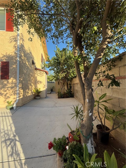 Detail Gallery Image 3 of 16 For 746 W 4th Ave Ave #3,  La Habra,  CA 90631 - 2 Beds | 1/1 Baths