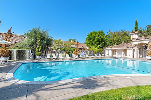 36 Nightingale Dr. Drive, Aliso Viejo CA: https://media.crmls.org/medias/97a90b2d-df76-4126-a6a1-6b201bee3570.jpg