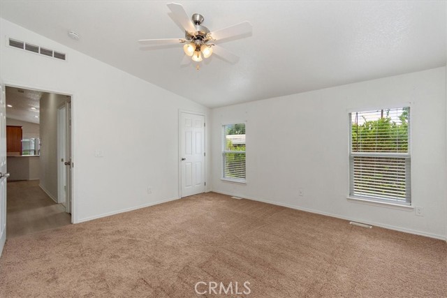 Detail Gallery Image 8 of 23 For 1400 W 13th St #161,  Upland,  CA 91786 - 3 Beds | 2 Baths