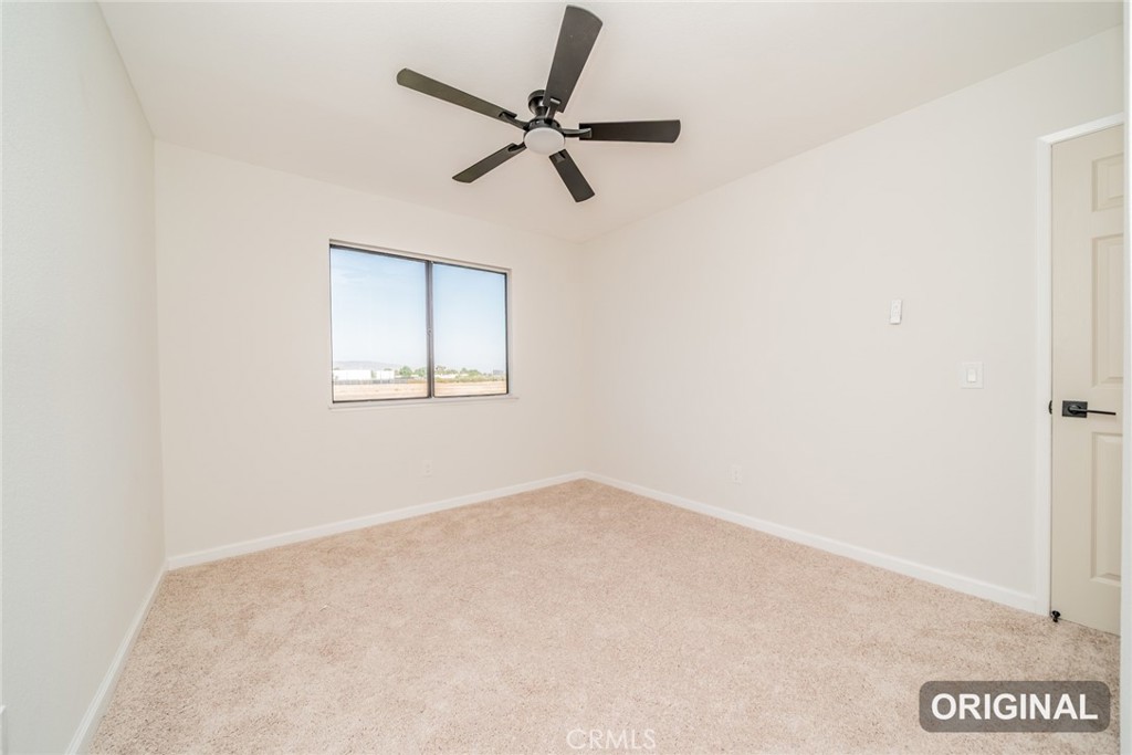 https://media.crmls.org/medias/97a95605-68d4-4b19-bfb4-187a31c20d54.jpg?preset=X-Large