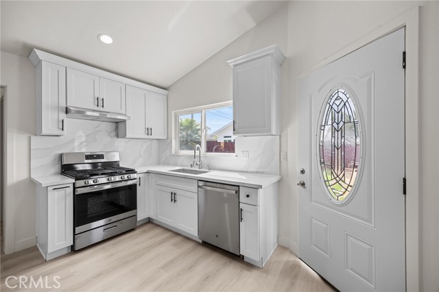 Image 29 of 37 For 2024 Grandridge Ave