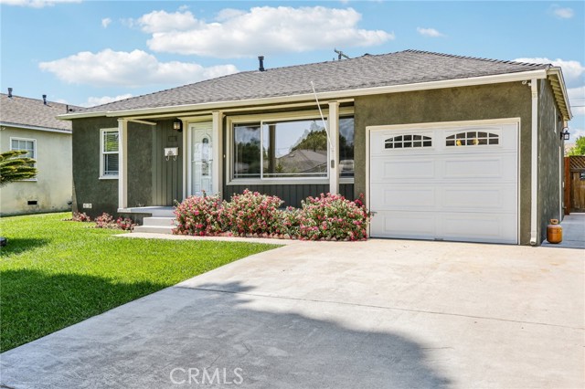 Detail Gallery Image 3 of 28 For 5033 Premiere Ave, Lakewood,  CA 90712 - 3 Beds | 2 Baths