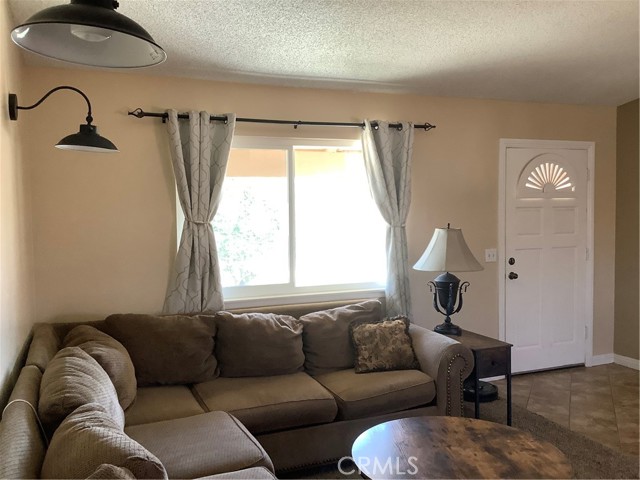 10578 Jamul Road, Apple Valley CA: https://media.crmls.org/medias/97abbe96-ddbe-4628-a4b2-afd8771c9faf.jpg