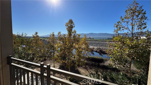 Detail Gallery Image 5 of 20 For 936 Savi Drive #104,  Corona,  CA 92878 - 3 Beds | 3/1 Baths