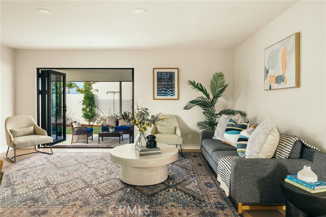 16502 Potter Circle, Huntington Beach CA: https://media.crmls.org/medias/97abe7c6-29e0-48ea-83a7-8cdc3f542b2f.jpg