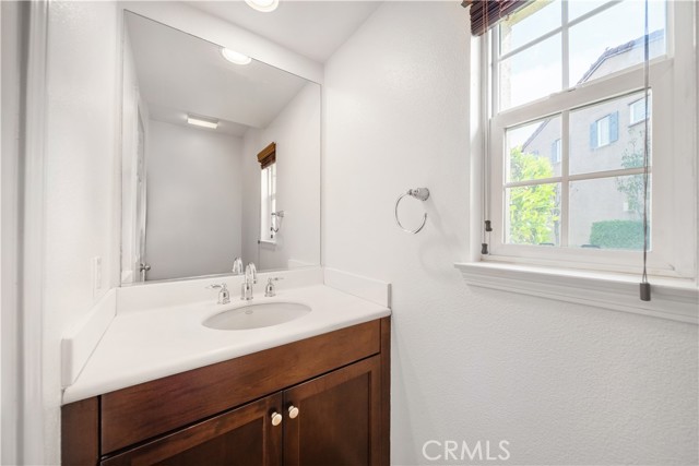 Detail Gallery Image 9 of 48 For 208 W Cork Tree, Orange,  CA 92865 - 3 Beds | 2/1 Baths