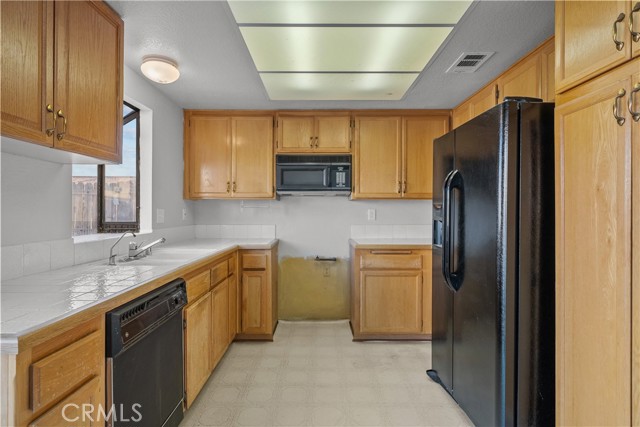 Detail Gallery Image 15 of 35 For 3252 Voyager, Rosamond,  CA 93560 - 3 Beds | 2 Baths