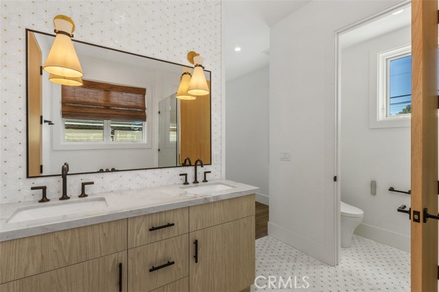 515 1/2 Jasmine, Corona del Mar CA: https://media.crmls.org/medias/97ad491d-6229-4971-b61b-b2b469d34a06.jpg