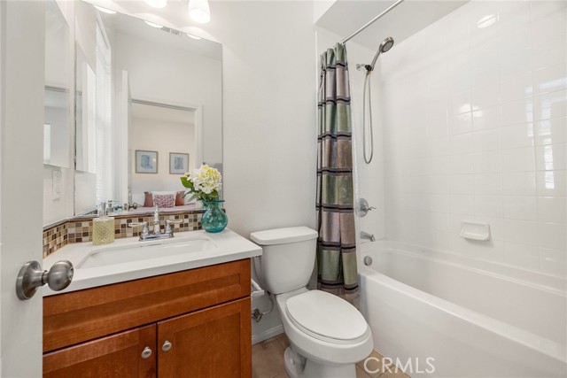 Detail Gallery Image 16 of 38 For 10886 Lotus Dr, Garden Grove,  CA 92843 - 5 Beds | 4 Baths