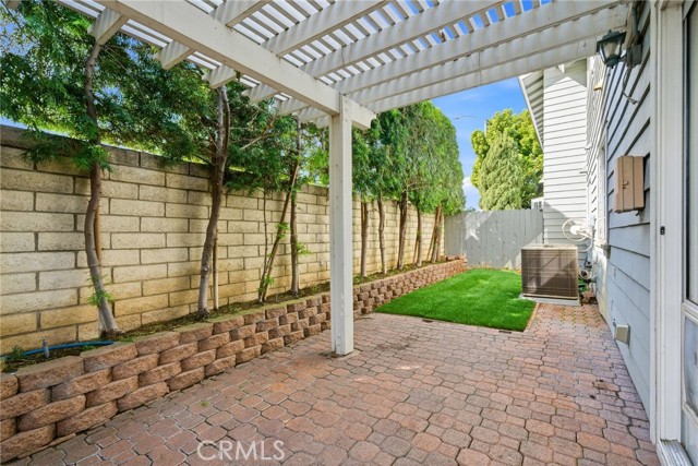 Detail Gallery Image 24 of 28 For 2603 Elden Ave #H,  Costa Mesa,  CA 92627 - 3 Beds | 2/1 Baths