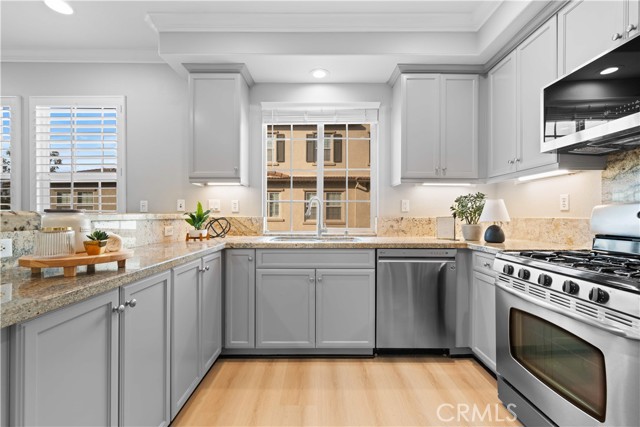 Detail Gallery Image 10 of 38 For 15212 Cambridge St, Tustin,  CA 92782 - 2 Beds | 2/1 Baths