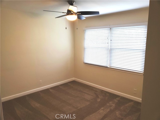 22436 Avenue San Luis photo 17