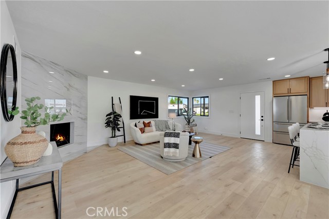 Image 6 of 47 For 16761 Irby Lane
