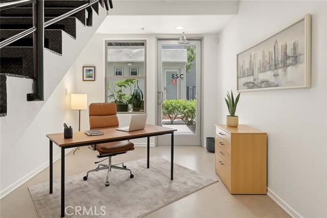 253 N Bush Street, Santa Ana CA: https://media.crmls.org/medias/97b0043d-4ea0-40a9-8cba-28576bc3f0c7.jpg