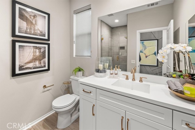 Detail Gallery Image 15 of 63 For 18262 Astro Ct, Saugus,  CA 91350 - 4 Beds | 3 Baths