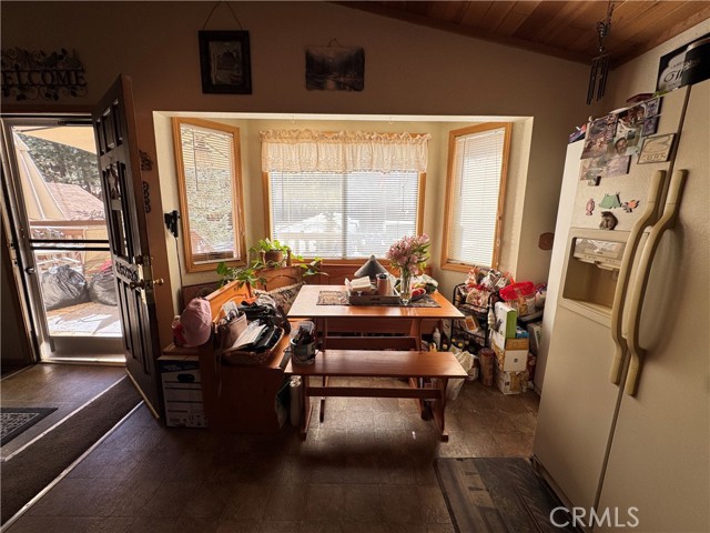 Detail Gallery Image 12 of 36 For 717 E Meadow Ln, Big Bear City,  CA 92314 - 2 Beds | 2 Baths