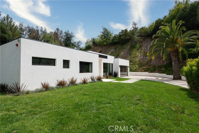 9924 Liebe Drive, Beverly Hills CA: https://media.crmls.org/medias/97b14732-9a57-40bf-bcd0-94d2e5366de1.jpg