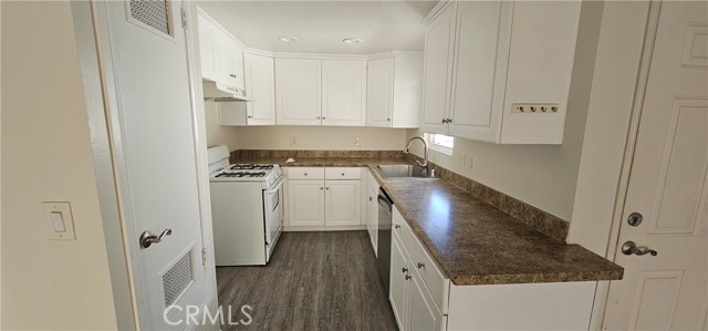 Image 6 of 14 For 1083 Circle City  202