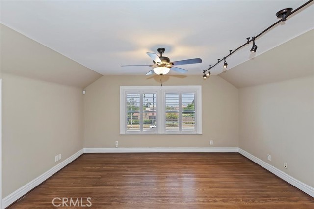 1350 E Chase Drive, Corona CA: https://media.crmls.org/medias/97b274fd-2af9-496a-b3ee-9b8fc6b4232a.jpg