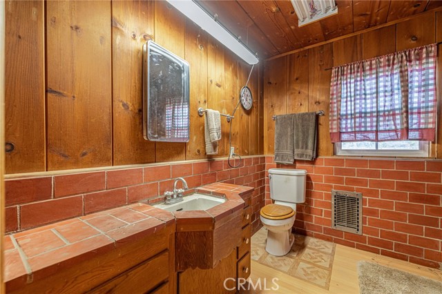 Detail Gallery Image 8 of 29 For 33600 172nd, Llano,  CA 93544 - 3 Beds | 3 Baths