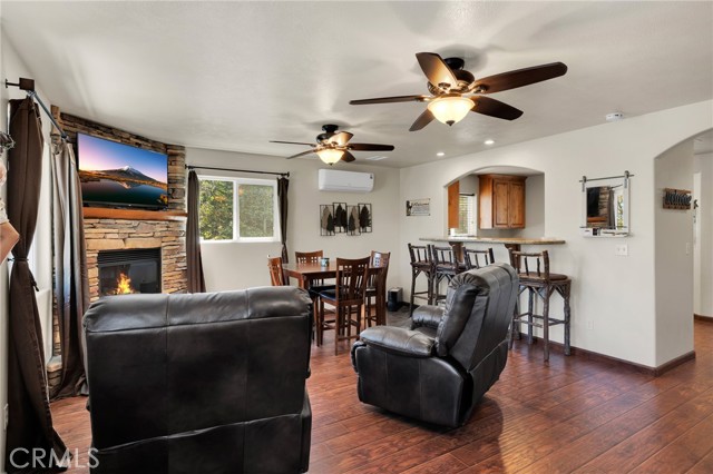 Detail Gallery Image 15 of 30 For 28679 Shenandoah Dr, Lake Arrowhead,  CA 92352 - 3 Beds | 2 Baths