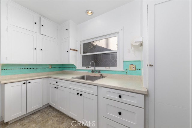 Detail Gallery Image 9 of 31 For 759 W 26th St, San Bernardino,  CA 92405 - 3 Beds | 2 Baths