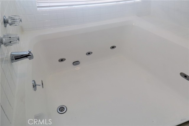 20254 Stagg Street, Winnetka CA: https://media.crmls.org/medias/97b448d8-ea64-4fe6-af9b-e86c84c45841.jpg