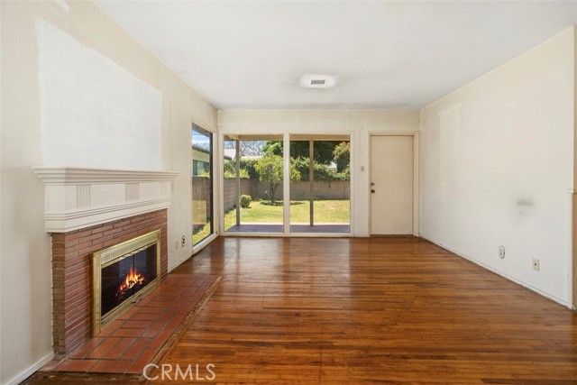 2729 N Studebaker Road, Long Beach CA: https://media.crmls.org/medias/97b450b3-887d-48d2-b5ea-5f616788866b.jpg
