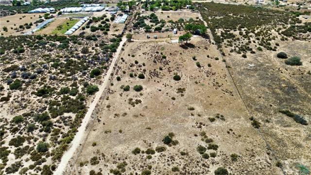41735 El Campo Rd, Anza CA: https://media.crmls.org/medias/97b53d9c-bb4e-4e47-a0d0-b32ef8d17d26.jpg