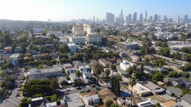 701 N Rampart Boulevard, Los Angeles CA: https://media.crmls.org/medias/97b5479d-138d-4356-adfd-a39818b7f1ca.jpg