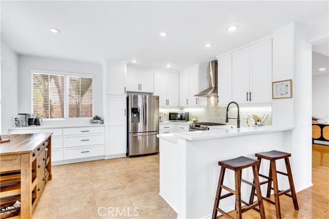 64 Vista del Valle, Aliso Viejo CA: https://media.crmls.org/medias/97b65dbf-15f8-4a25-b3c5-236c05c0bf1d.jpg
