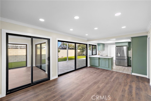 Detail Gallery Image 8 of 29 For 21662 Saluda Cir, Huntington Beach,  CA 92646 - 4 Beds | 3 Baths