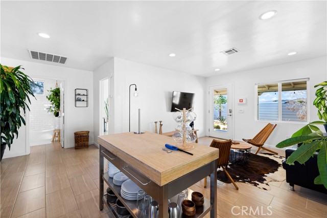 Detail Gallery Image 8 of 63 For 61879 Valley View Cir, Joshua Tree,  CA 92252 - 3 Beds | 2 Baths