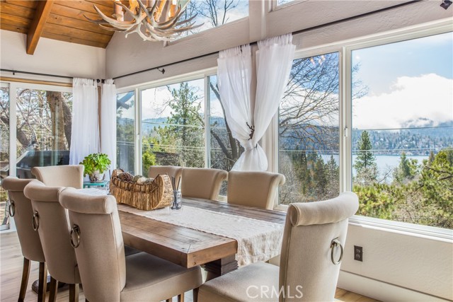 Detail Gallery Image 10 of 46 For 28834 Zion Dr, Lake Arrowhead,  CA 92352 - 4 Beds | 3 Baths