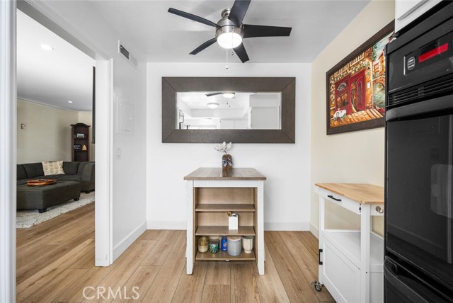 Detail Gallery Image 11 of 37 For 20326 Gardenia Dr, Huntington Beach,  CA 92646 - 3 Beds | 2/1 Baths