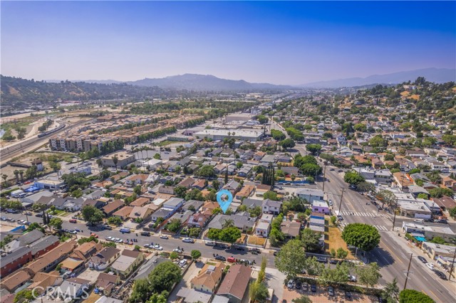 2653 Alice Street, Los Angeles CA: https://media.crmls.org/medias/97ba07ca-745e-450f-baea-225375c38f80.jpg