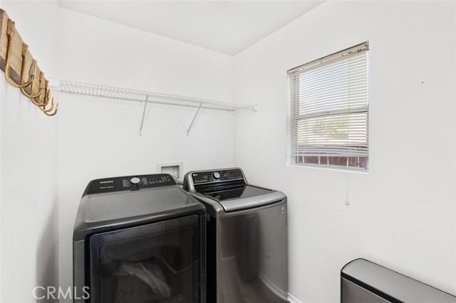 Detail Gallery Image 18 of 37 For 1502 Prestwick Dr, Riverside,  CA 92507 - 3 Beds | 2/1 Baths