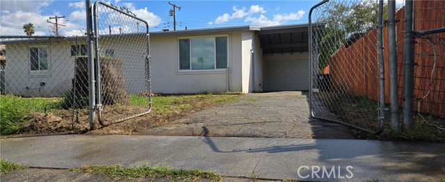 Detail Gallery Image 1 of 10 For 2237 Broadway Ave, San Bernardino,  CA 92410 - 3 Beds | 2 Baths