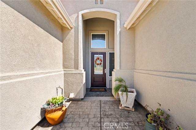 Detail Gallery Image 3 of 64 For 520 Olazabal, Hemet,  CA 92545 - 3 Beds | 3 Baths