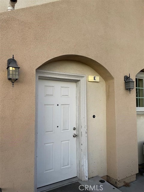 926 W. La Jolla Street, Placentia CA: https://media.crmls.org/medias/97bb8681-f833-48ff-b6d5-a30195b2cdb1.jpg