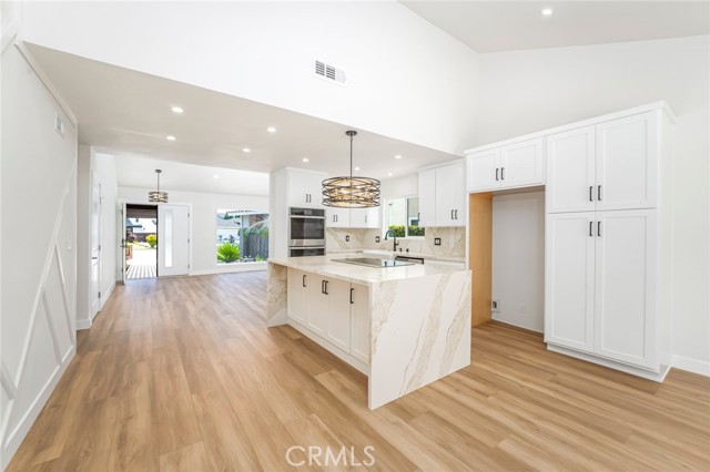15071 Talley Street, Irvine CA: https://media.crmls.org/medias/97bc5f53-36de-44ef-8579-60ddeb3b3c6e.jpg