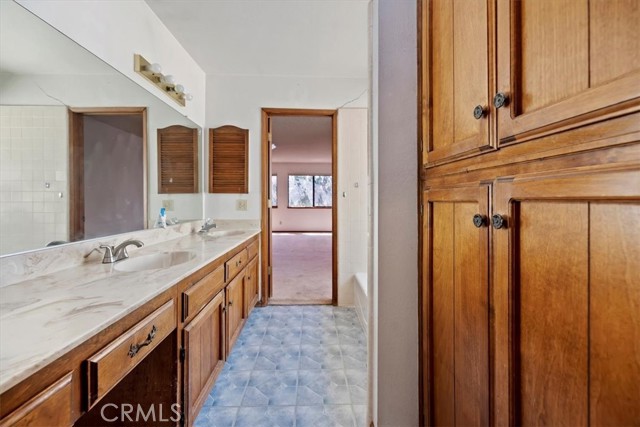 12690 Augusta Way, Victorville CA: https://media.crmls.org/medias/97bcf373-8f6b-42cc-9720-50b1068a7c75.jpg