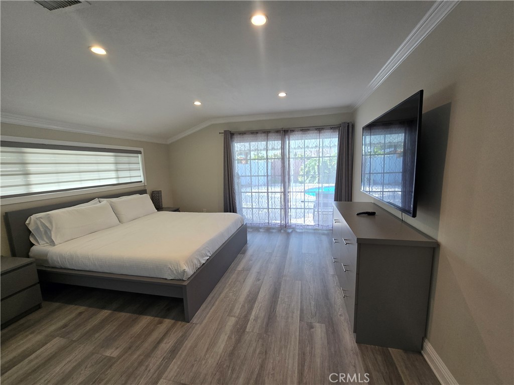 MLS #WS25277459 image #9