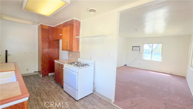 Detail Gallery Image 6 of 15 For 374 N 9th Ave, Upland,  CA 91786 - 1 Beds | 1 Baths