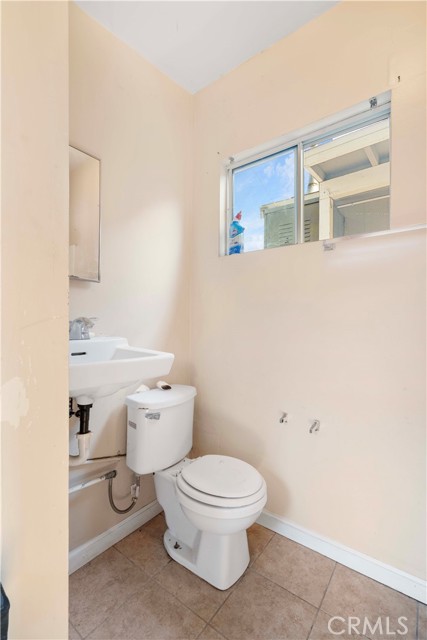 Detail Gallery Image 14 of 24 For 18186 Ballard Ave, Lake Elsinore,  CA 92530 - 2 Beds | 2 Baths