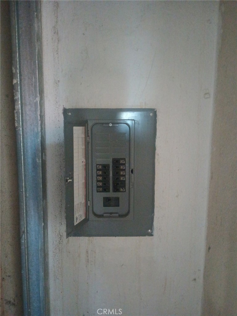 https://media.crmls.org/medias/97be6802-1bf4-40e5-9487-58eb1758686f.jpg?preset=X-Large